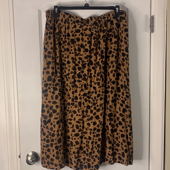 Lightweight animal print skirt size 1x - Picture 4 of 4